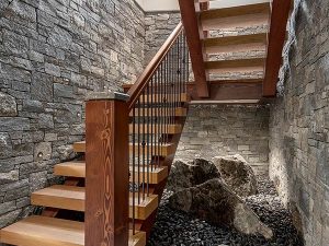 RockPile Gallery: Custom stone detail on stairs